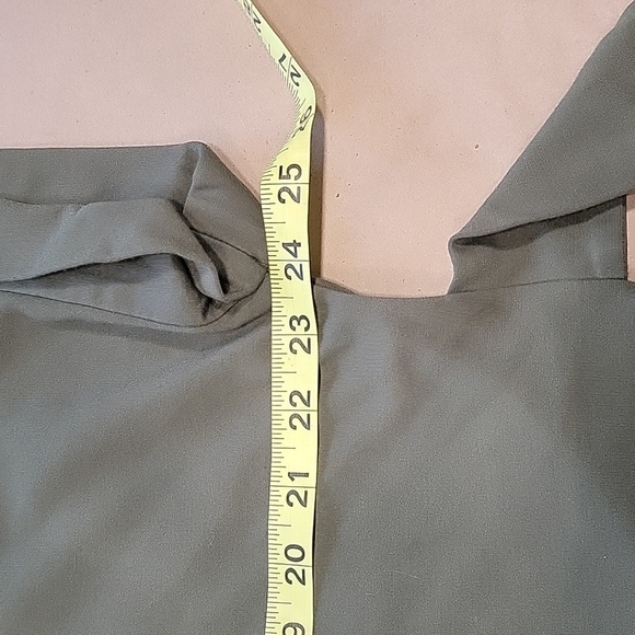 Express Size M Army Green Short Sleeve Shirt, Attached Sash Belt, Exc. Used Cond - Picture 6 of 10